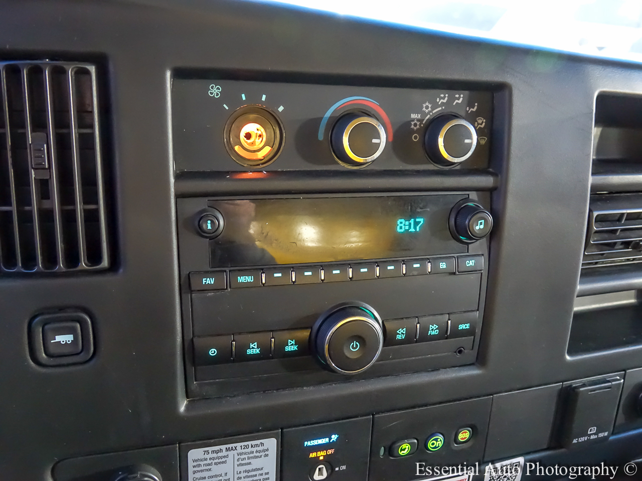 GMC Savana G3500 177 in. 2016