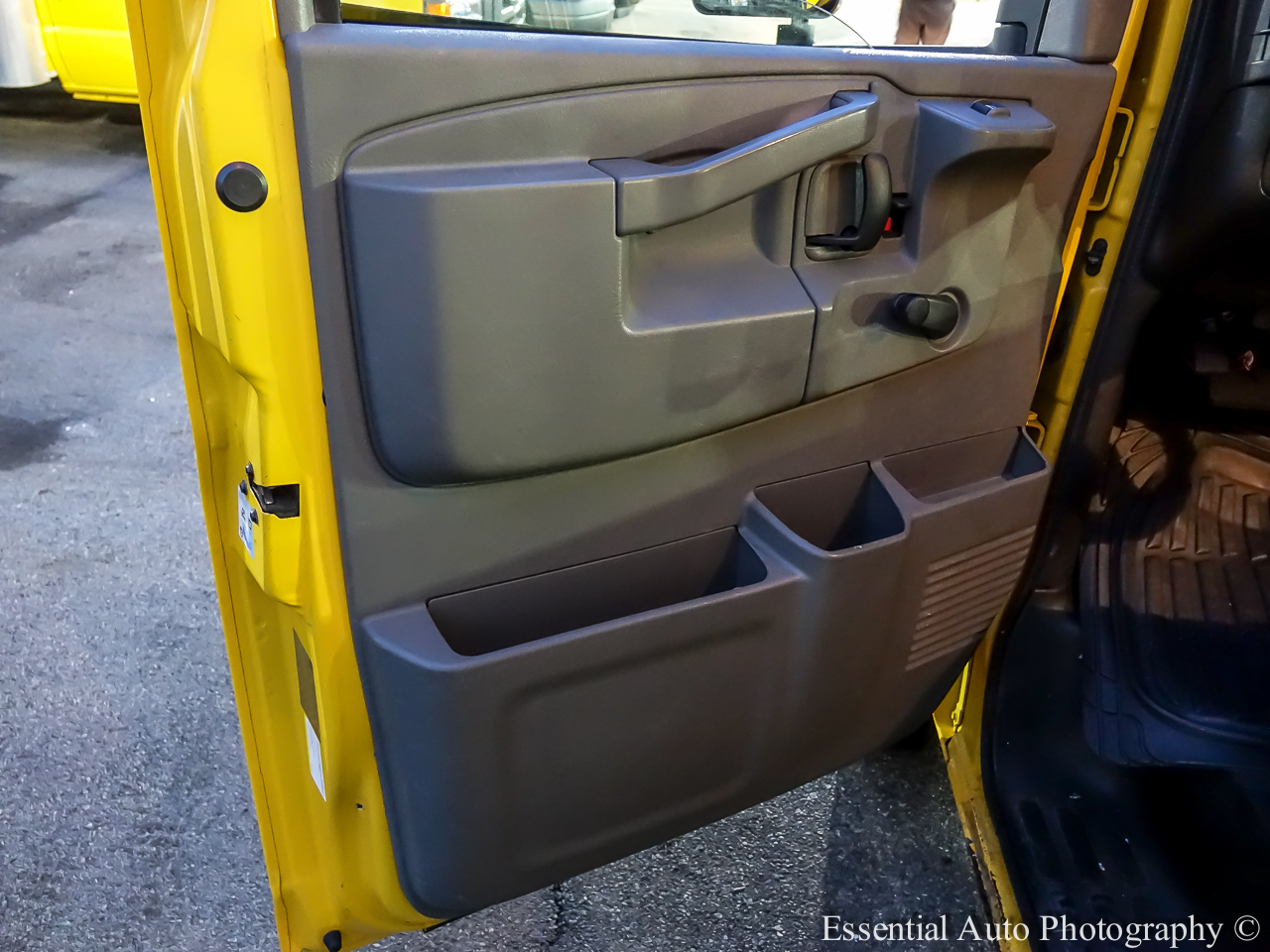 GMC Savana G3500 177 in. 2016