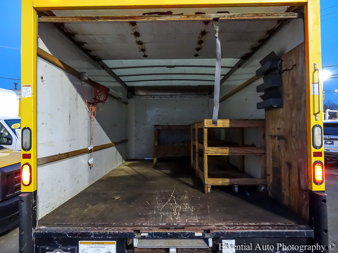 GMC Savana G3500 177 in. 2016