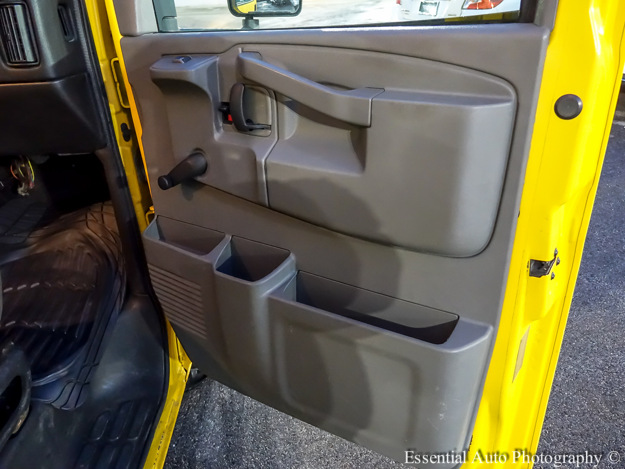 GMC Savana G3500 177 in. 2016