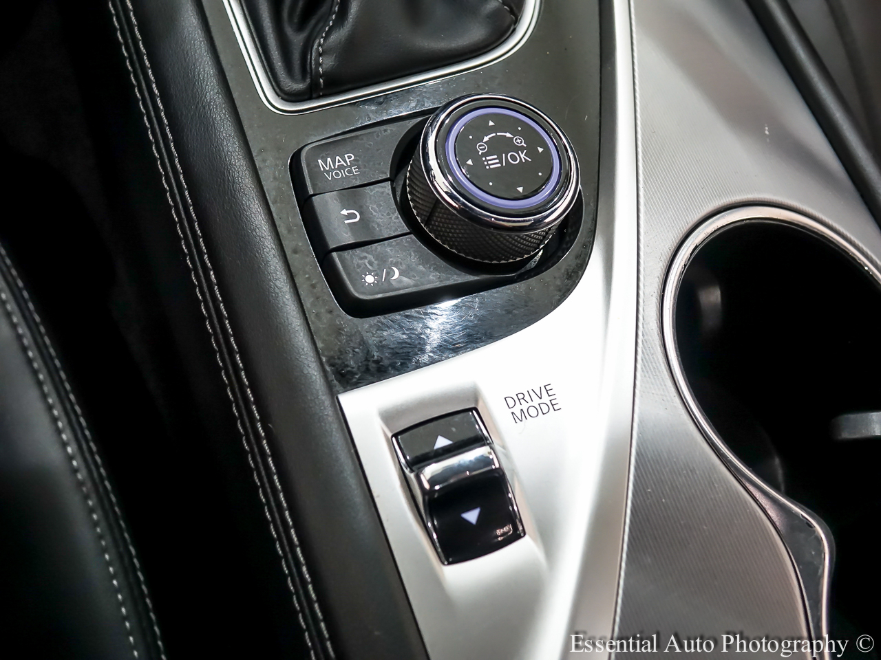 Infiniti Q60 Sport AWD 2017