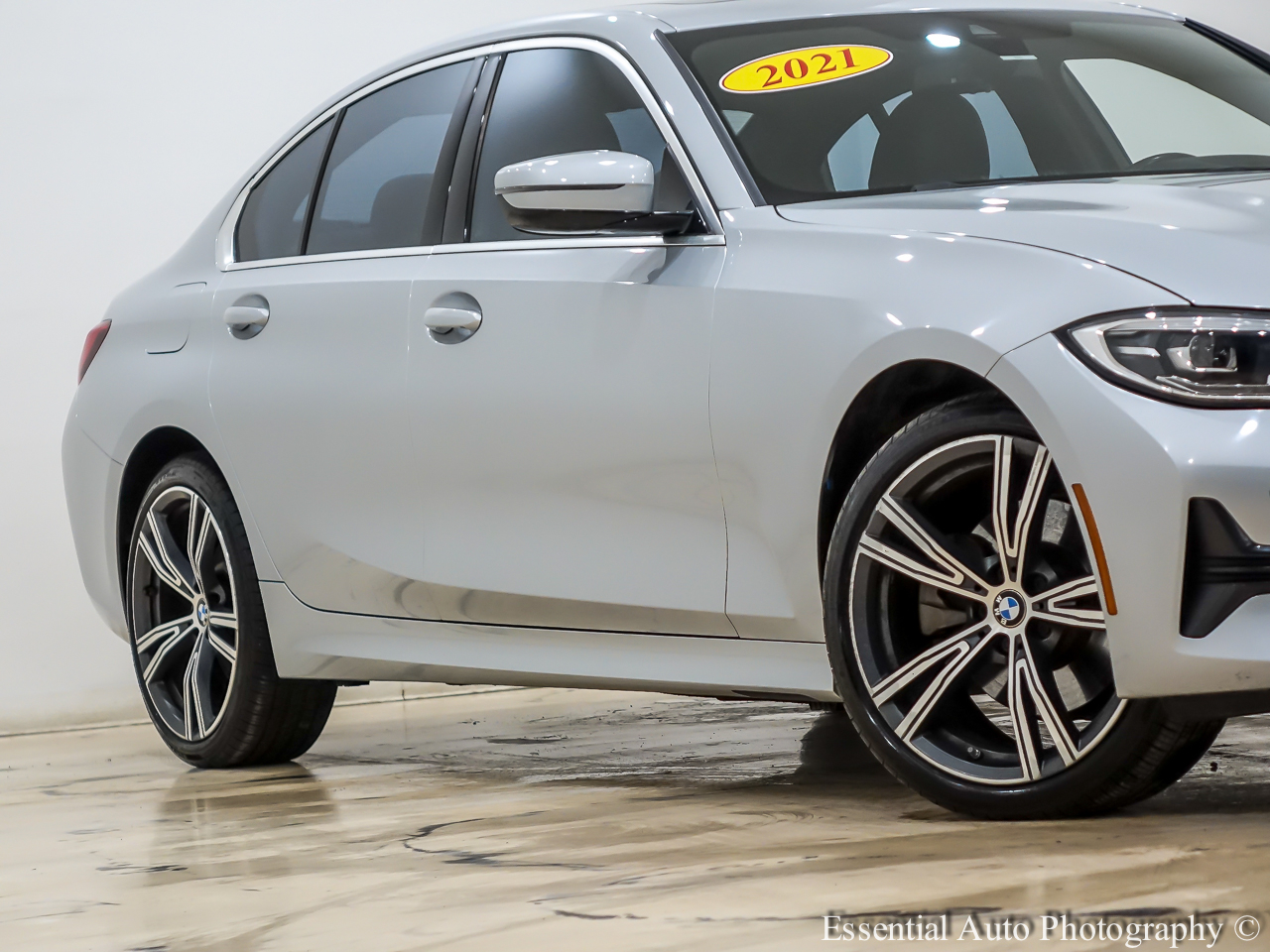 BMW 3-Series 330i xDrive 2021