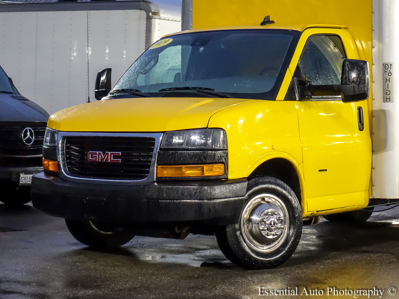 GMC Savana G3500 177 in. 2019