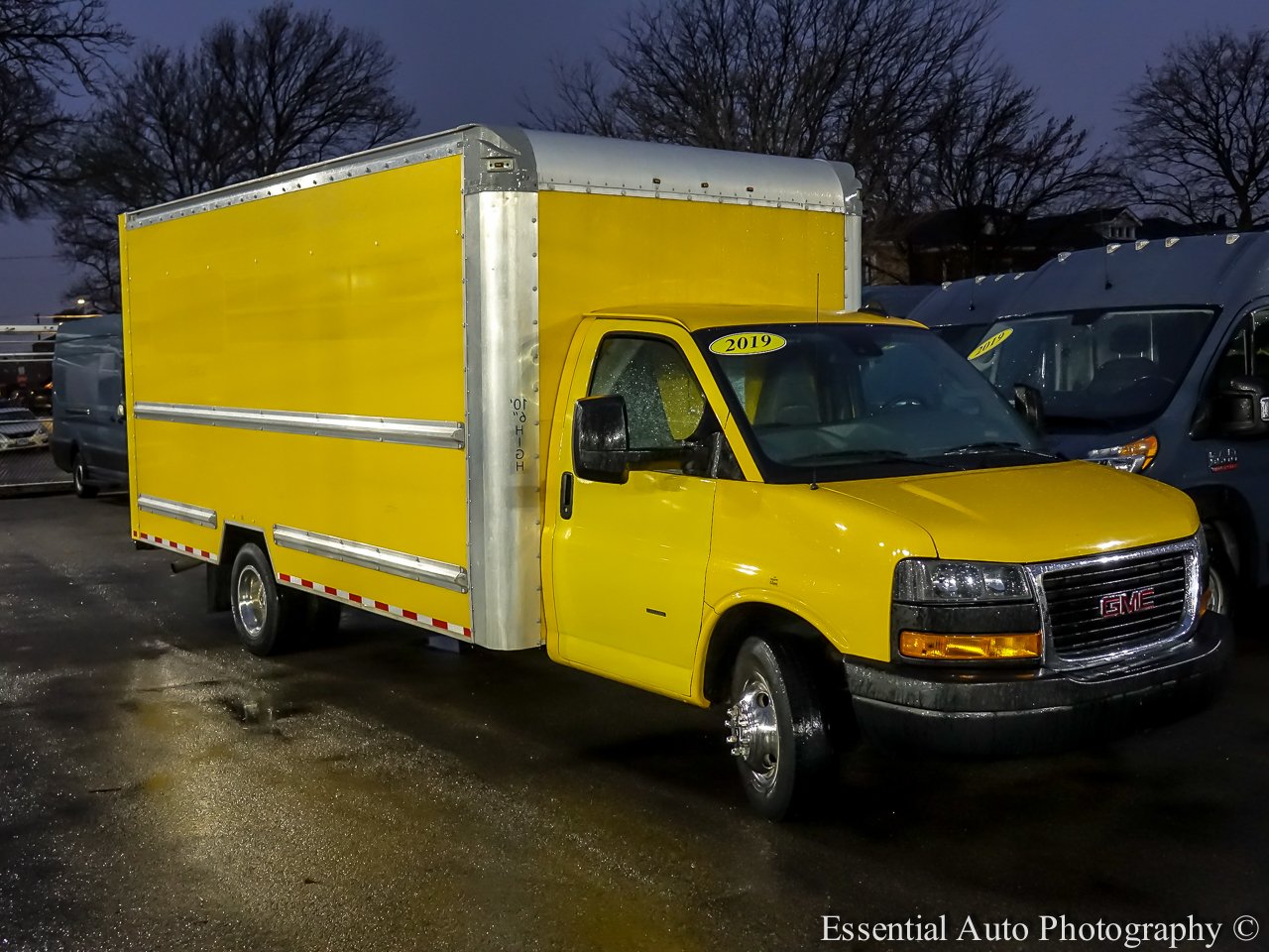 GMC Savana G3500 177 in. 2019