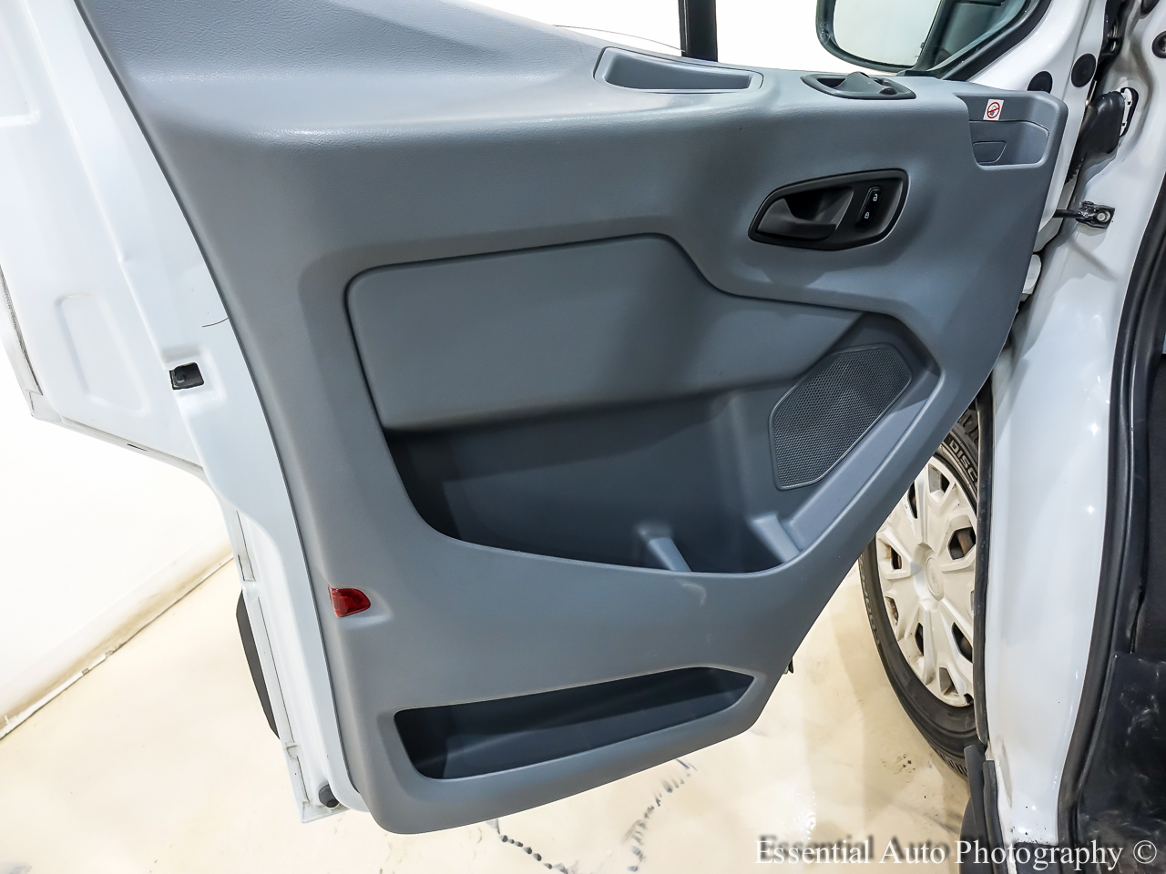 Ford Transit 350 Wagon Med. Roof XL w/Sliding Pass. 148-in. WB 2019