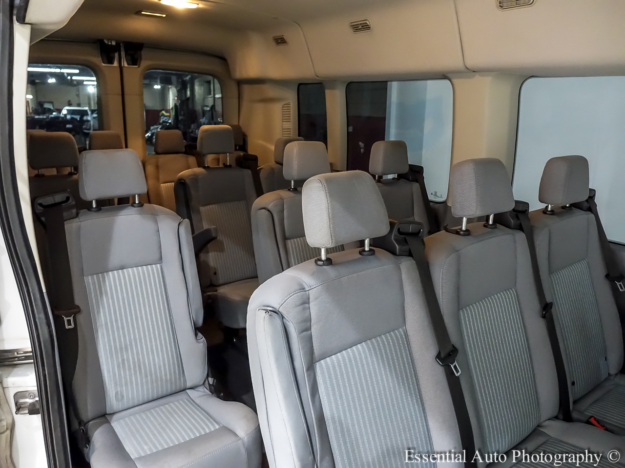 Ford Transit 350 Wagon Med. Roof XL w/Sliding Pass. 148-in. WB 2019