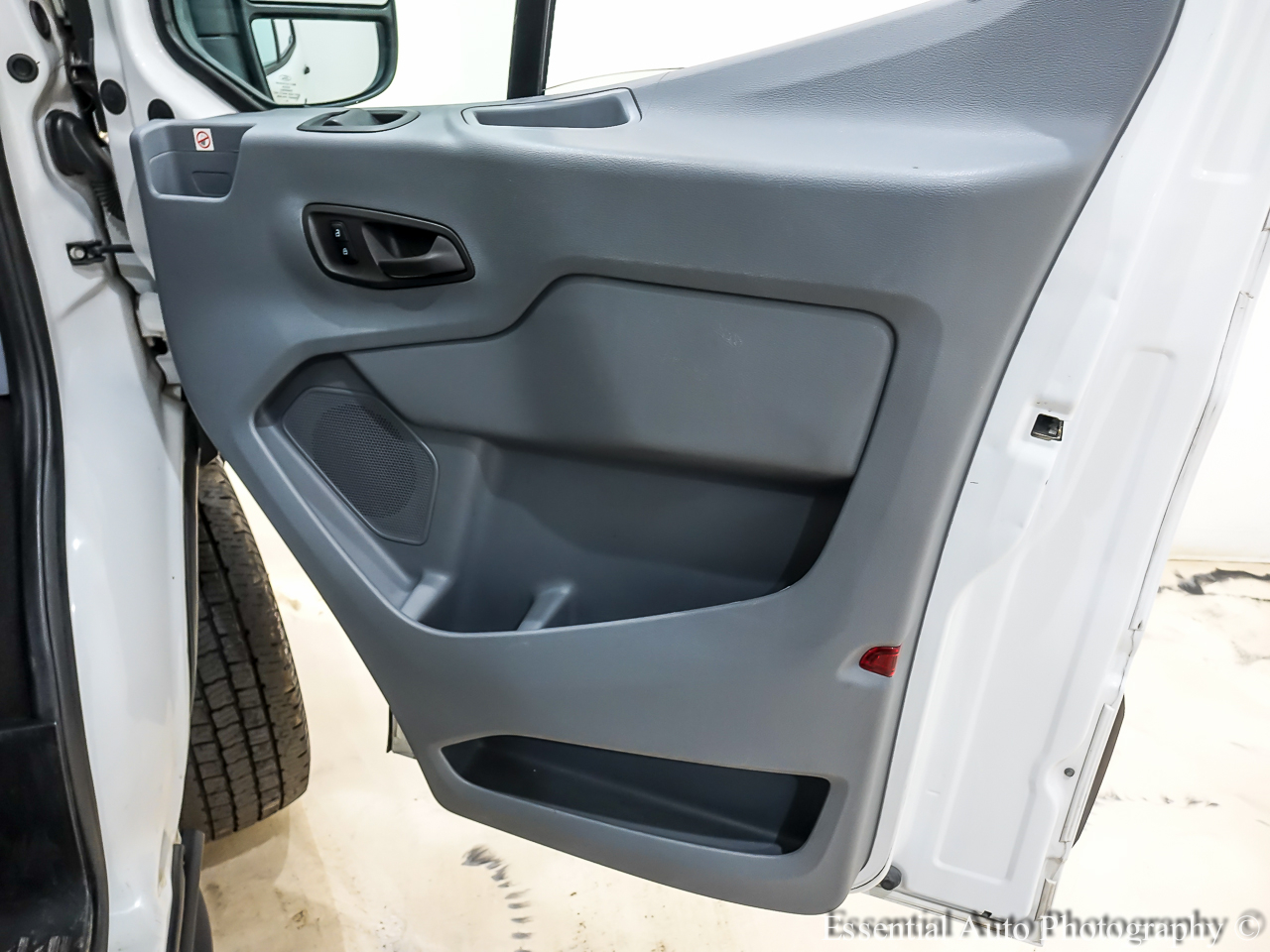 Ford Transit 350 Wagon Med. Roof XL w/Sliding Pass. 148-in. WB 2019