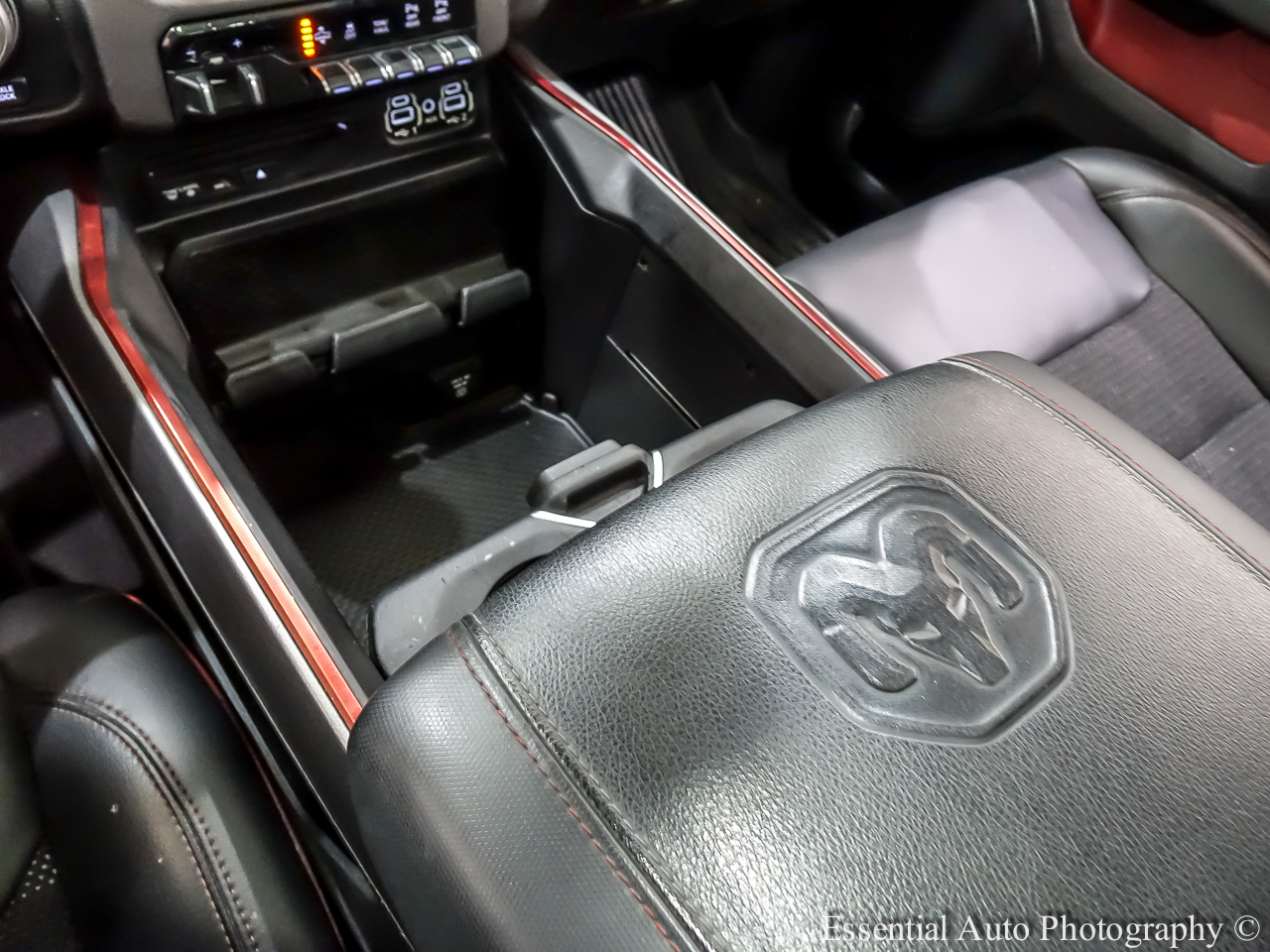 RAM 1500 Rebel Crew Cab SB 4WD 2019