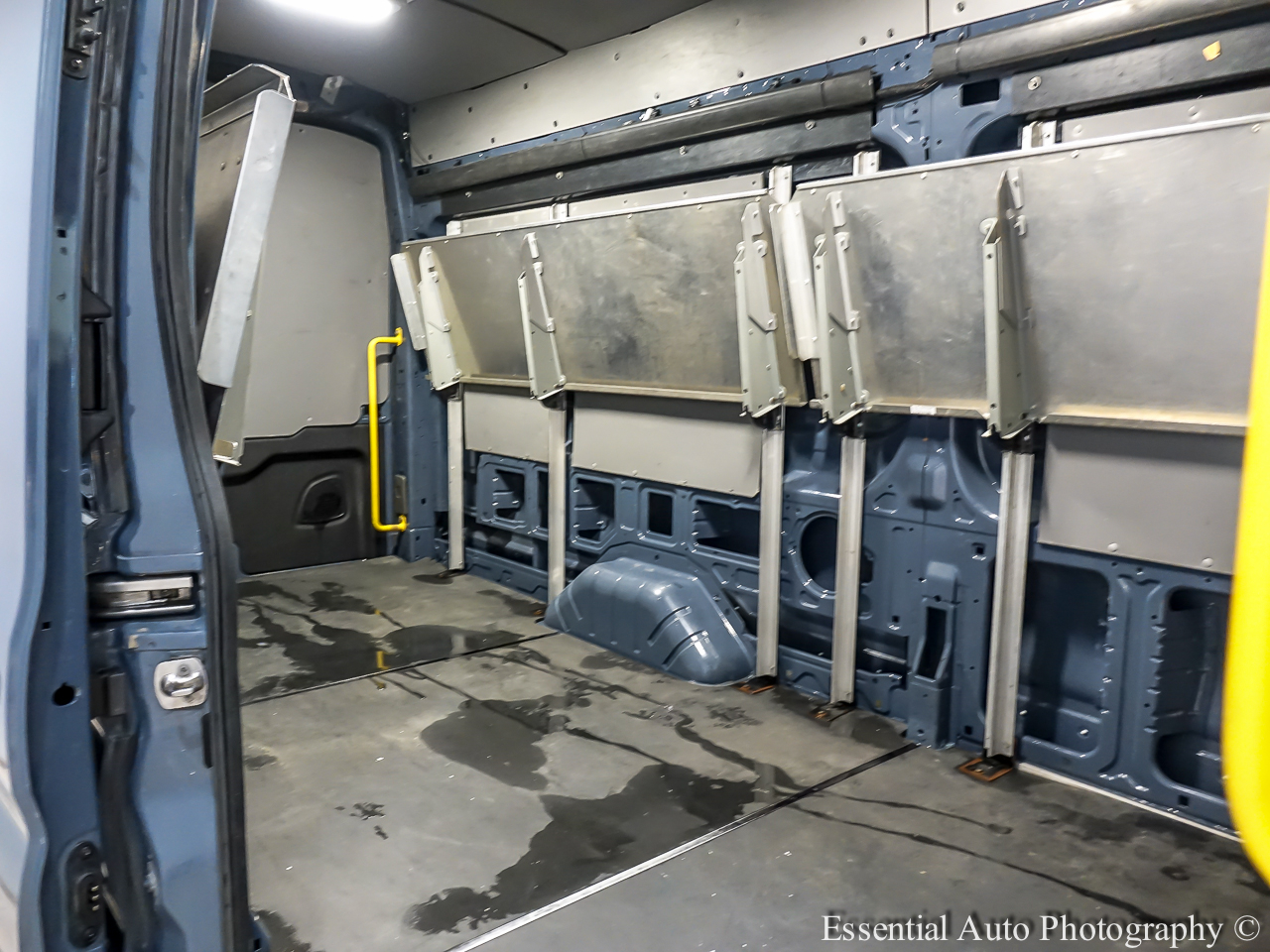 Ford Transit 250 Van High Roof w/Sliding Pass. 148-in. WB EL 2020