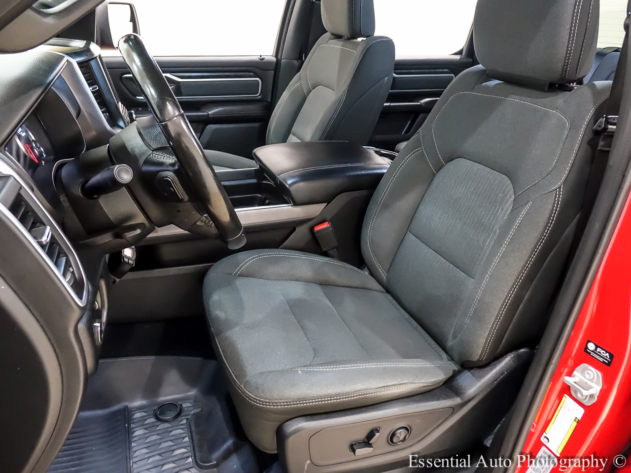 RAM 1500 Big Horn Crew Cab SWB 4WD 2021