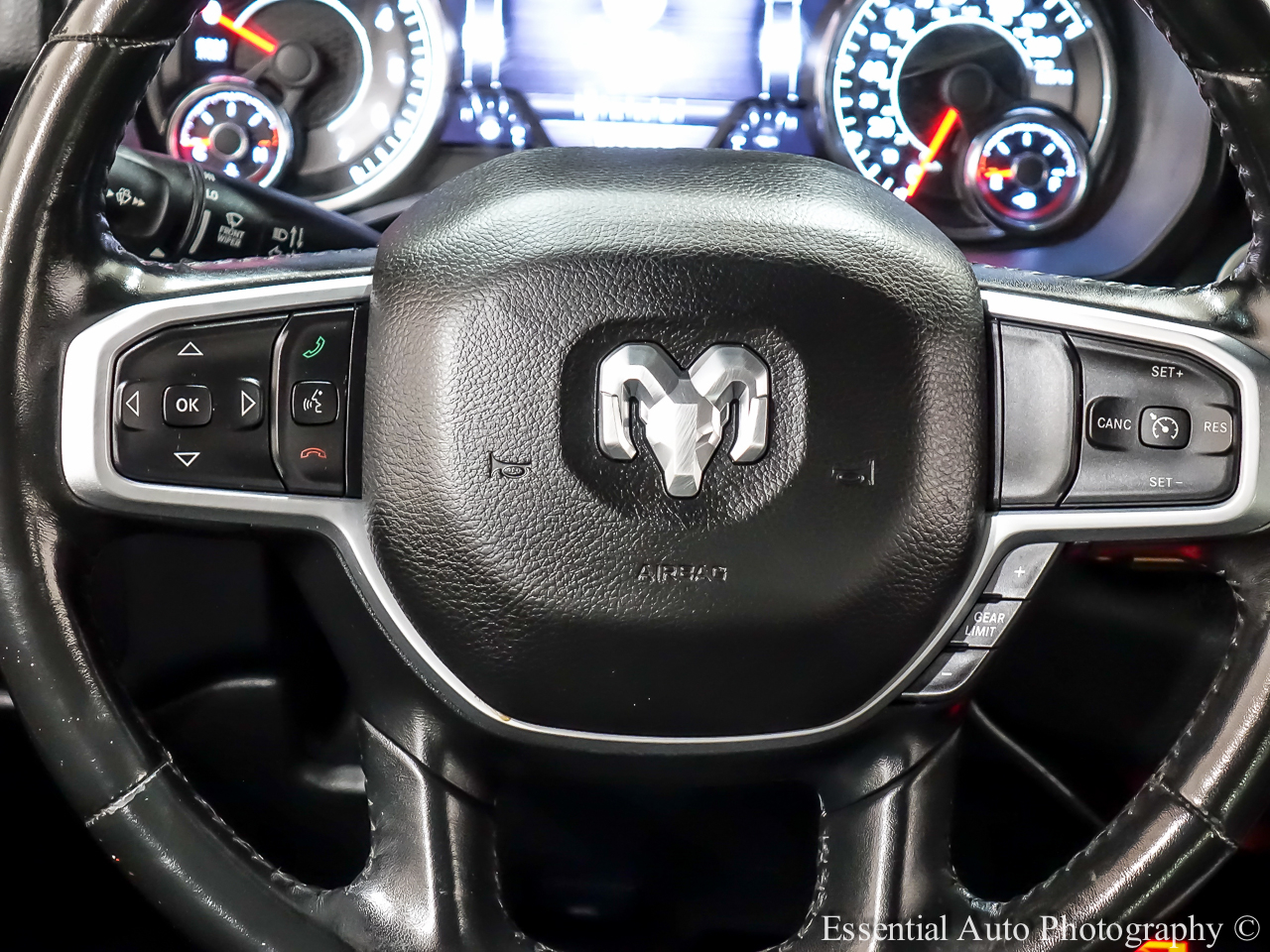 RAM 1500 Big Horn Crew Cab SWB 4WD 2021