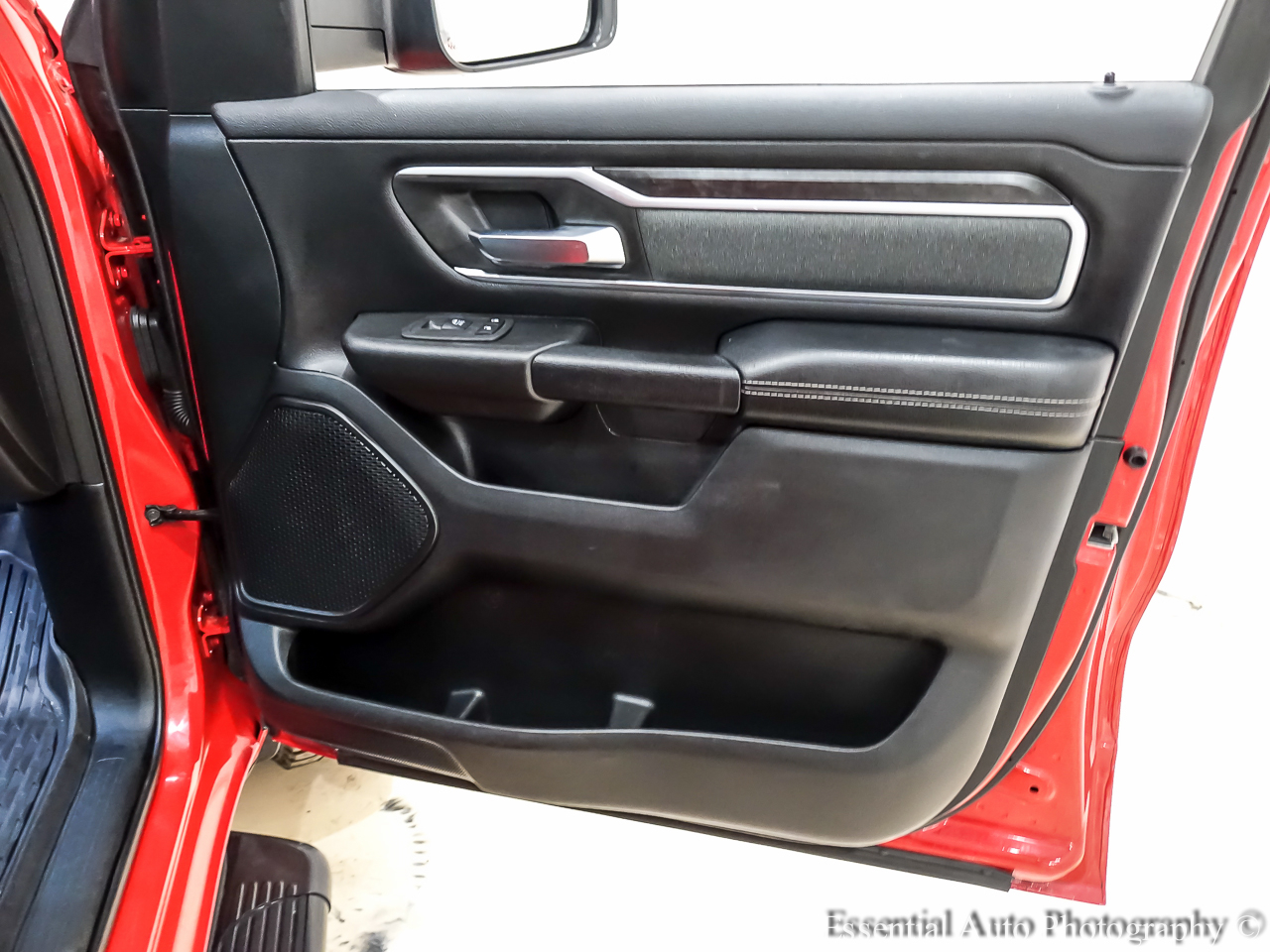 RAM 1500 Big Horn Crew Cab SWB 4WD 2021