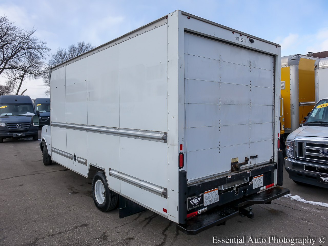 GMC Savana G3500 177 in. 2020