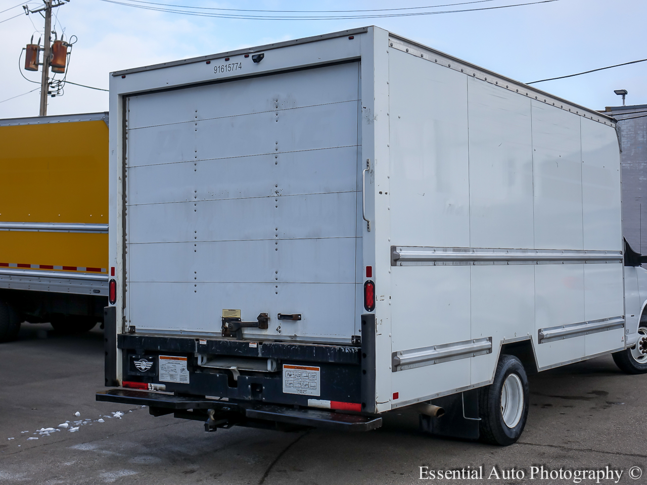 GMC Savana G3500 177 in. 2020