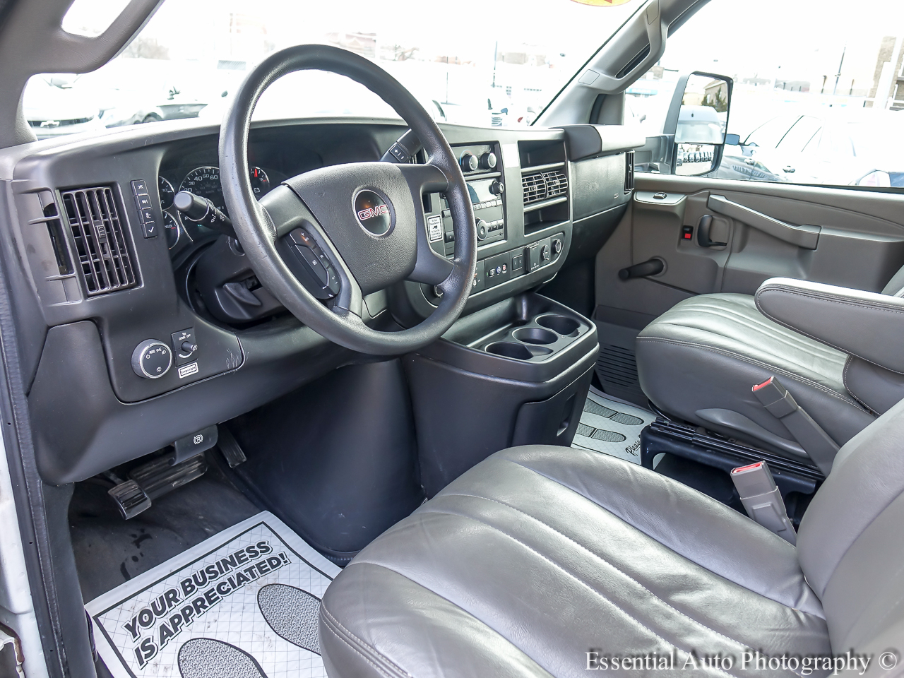 GMC Savana G3500 177 in. 2020