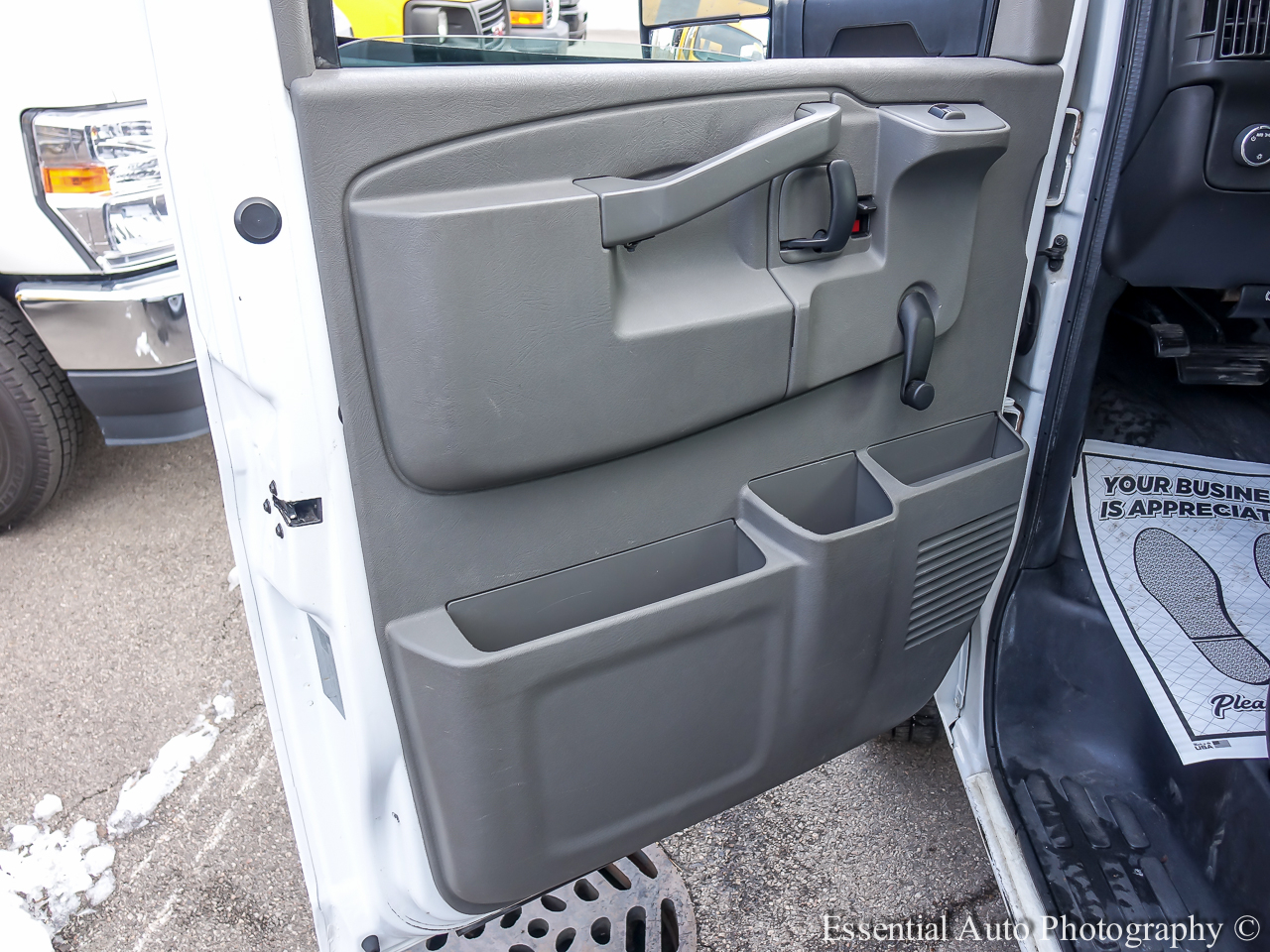 GMC Savana G3500 177 in. 2020