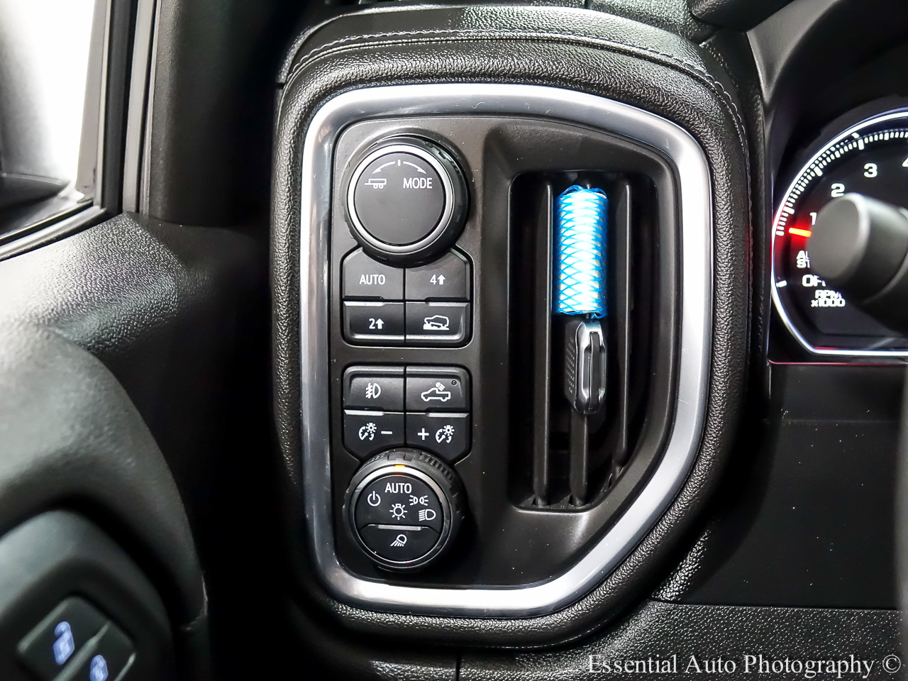 Chevrolet Silverado 1500 RST Crew Cab Long Box 4WD 2020