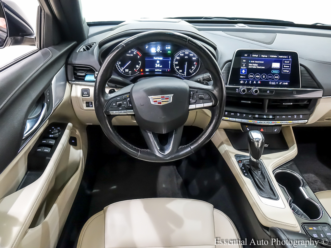 Cadillac CT4 Luxury 2021