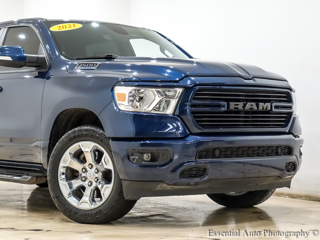 RAM 1500 Big Horn Crew Cab SWB 4WD 2021