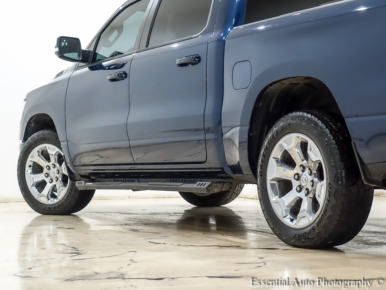 RAM 1500 Big Horn Crew Cab SWB 4WD 2021