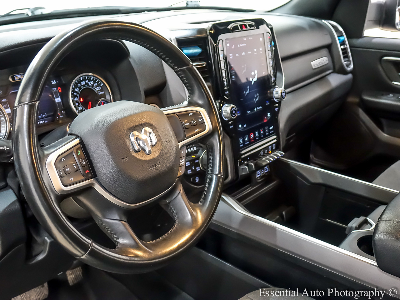 RAM 1500 Big Horn Crew Cab SWB 4WD 2021