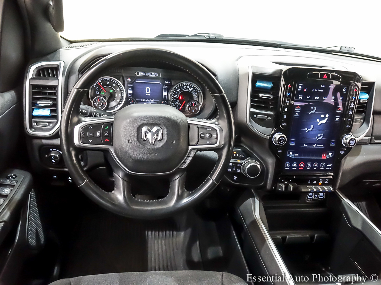 RAM 1500 Big Horn Crew Cab SWB 4WD 2021