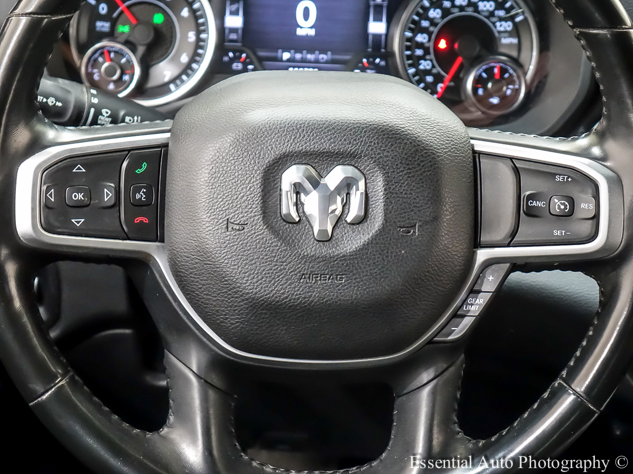 RAM 1500 Big Horn Crew Cab SWB 4WD 2021