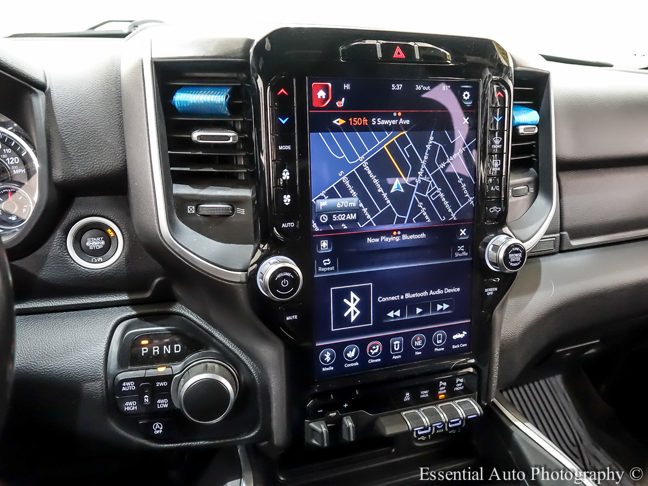 RAM 1500 Big Horn Crew Cab SWB 4WD 2021