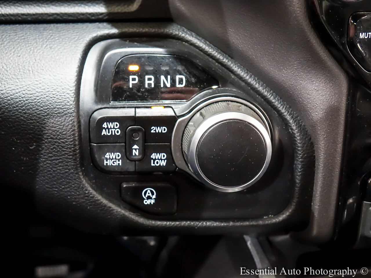 RAM 1500 Big Horn Crew Cab SWB 4WD 2021