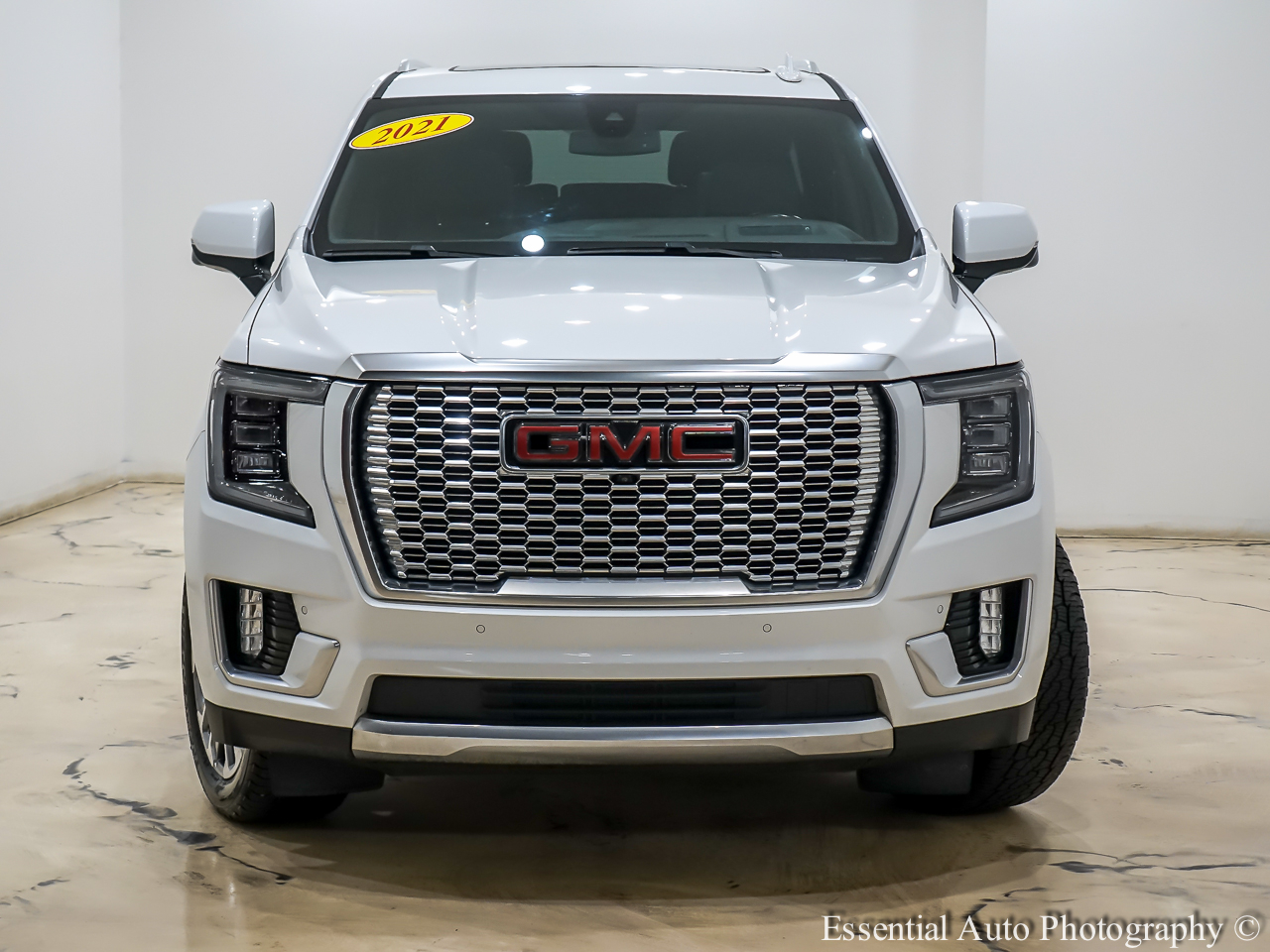 GMC Yukon XL Denali 4WD 2021