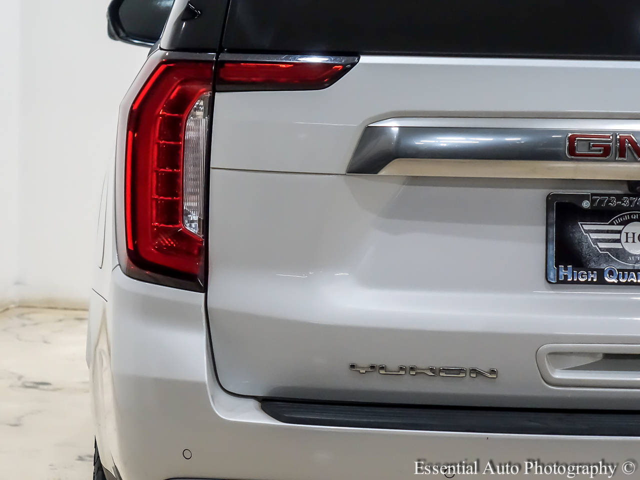 GMC Yukon XL Denali 4WD 2021