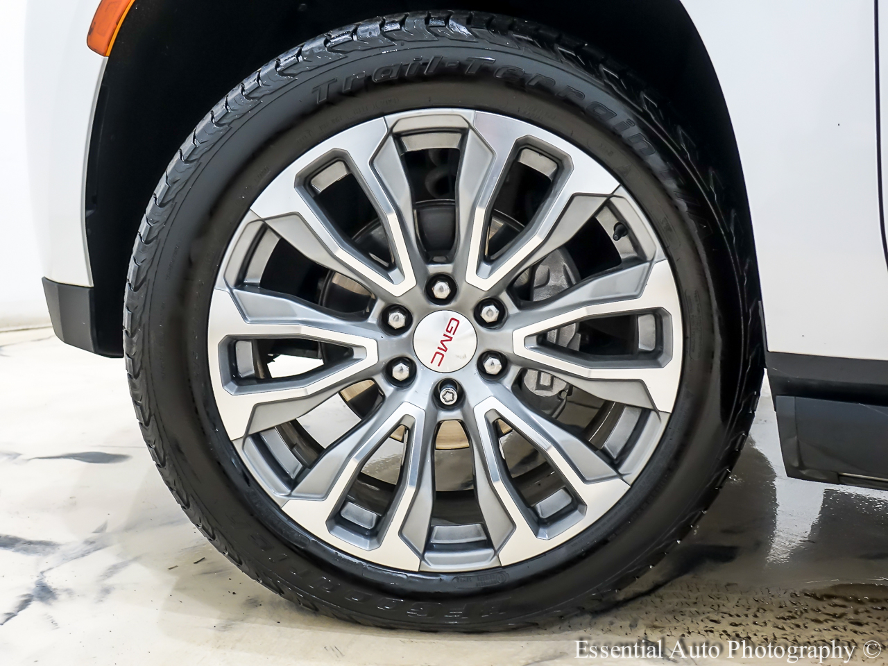 GMC Yukon XL Denali 4WD 2021