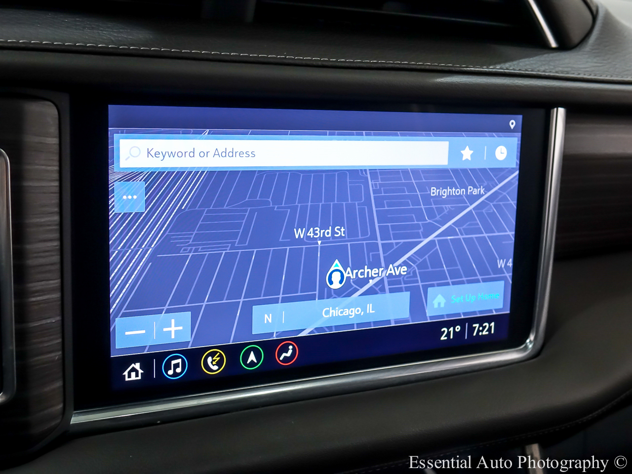 GMC Yukon XL Denali 4WD 2021