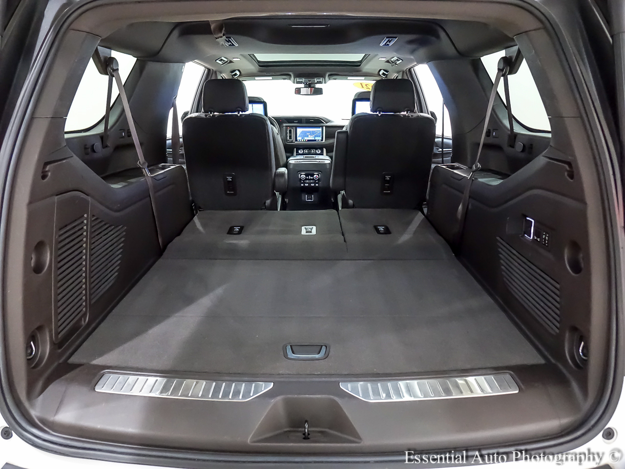 GMC Yukon XL Denali 4WD 2021