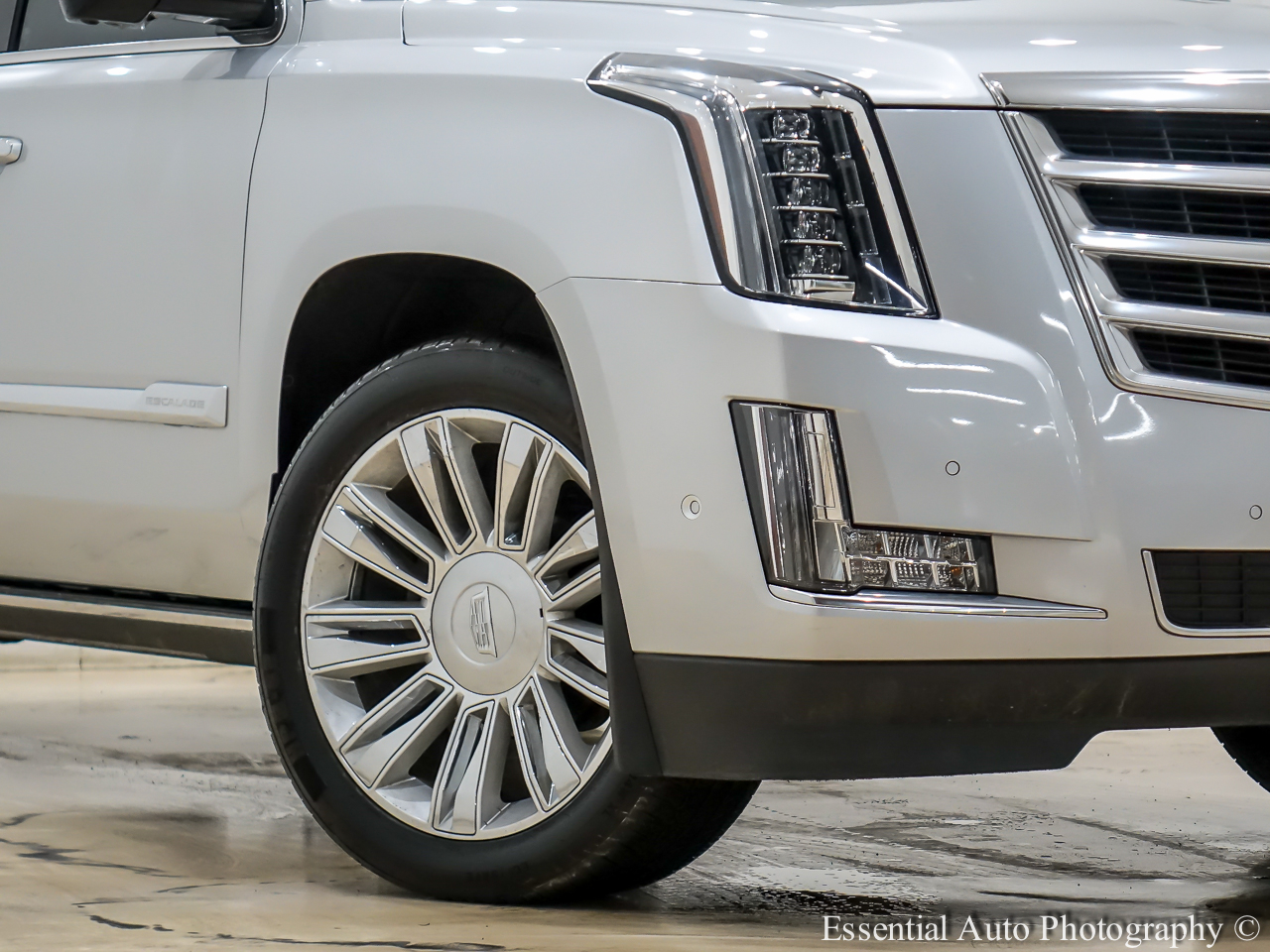 Cadillac Escalade Luxury 4WD 2017