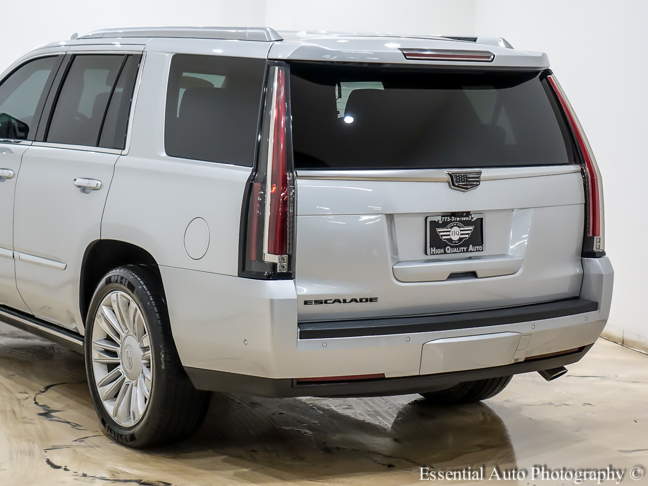 Cadillac Escalade Luxury 4WD 2017