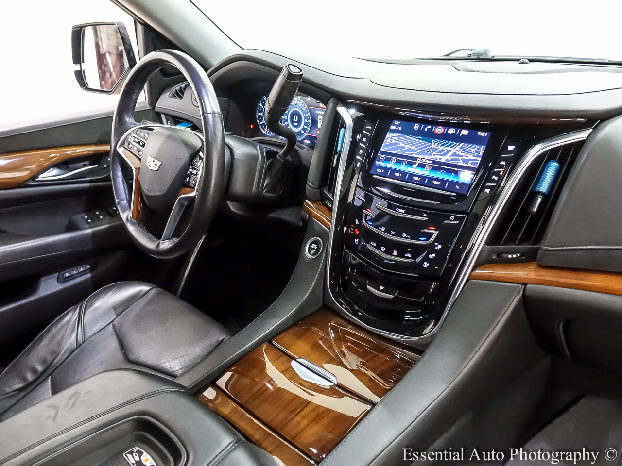 Cadillac Escalade Luxury 4WD 2017
