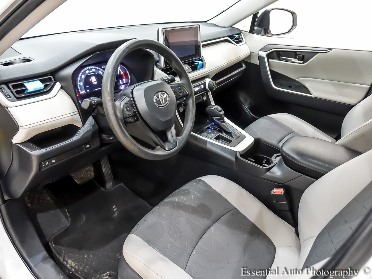 Toyota RAV4 XLE 2023