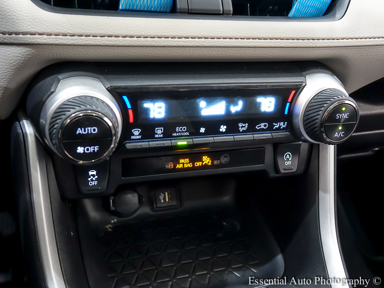 Toyota RAV4 XLE 2023