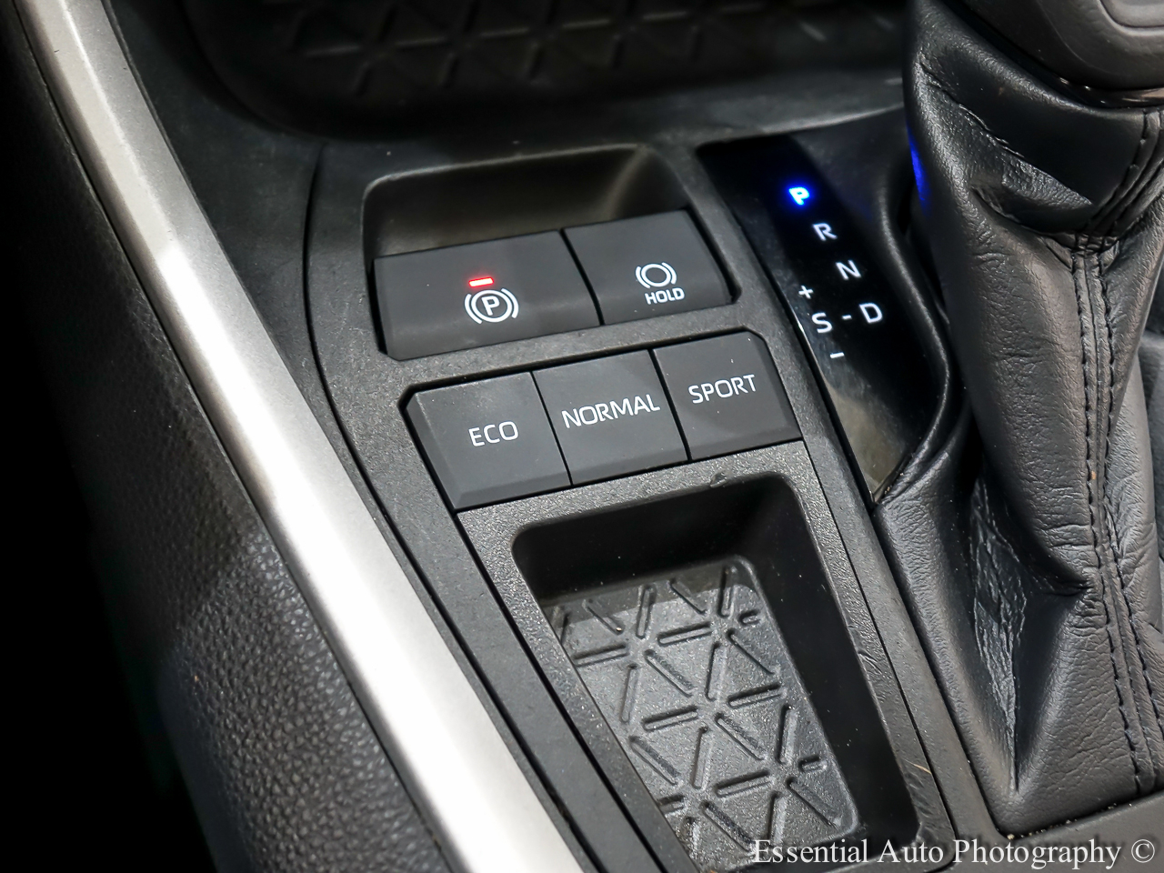 Toyota RAV4 XLE 2023