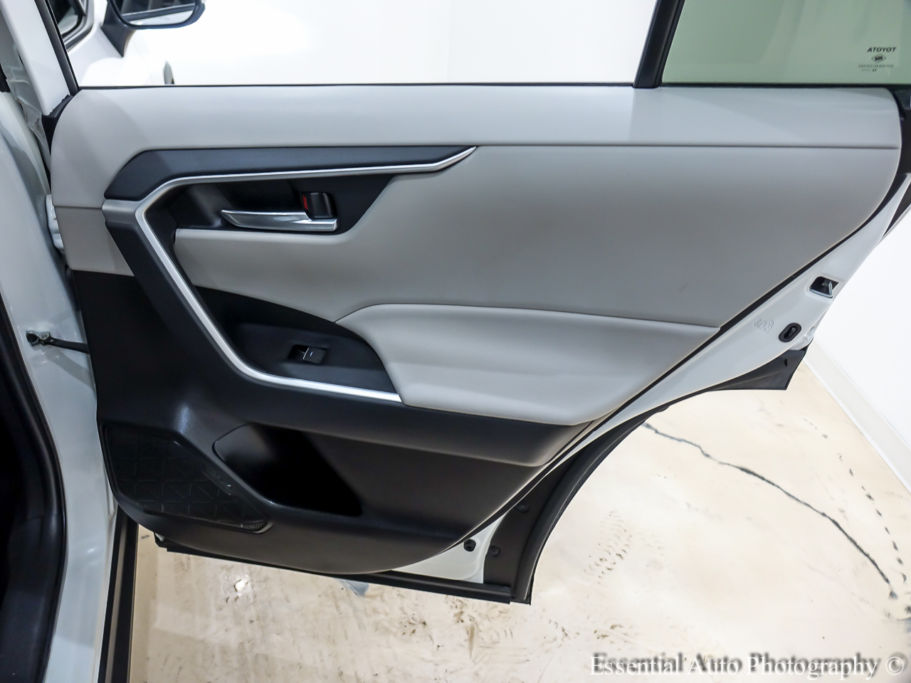 Toyota RAV4 XLE 2023