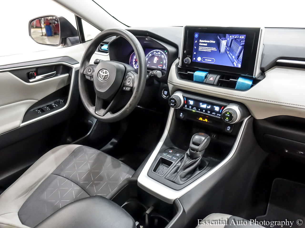 Toyota RAV4 XLE 2023