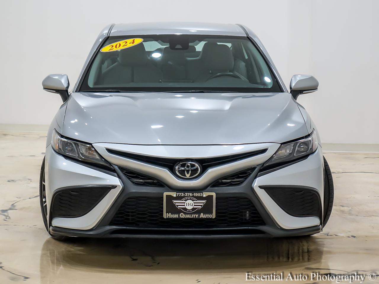 Toyota Camry SE 2024
