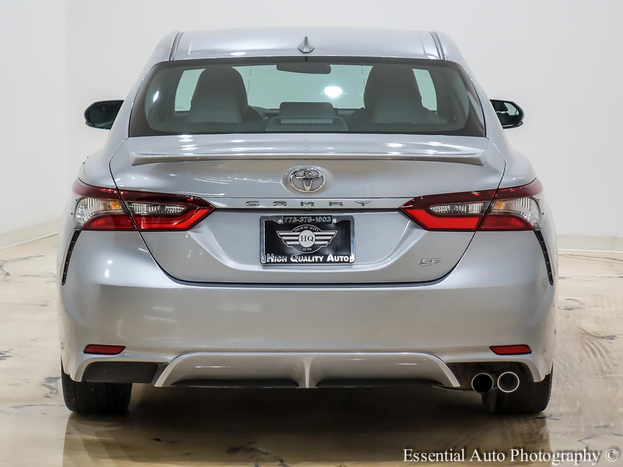 Toyota Camry SE 2024