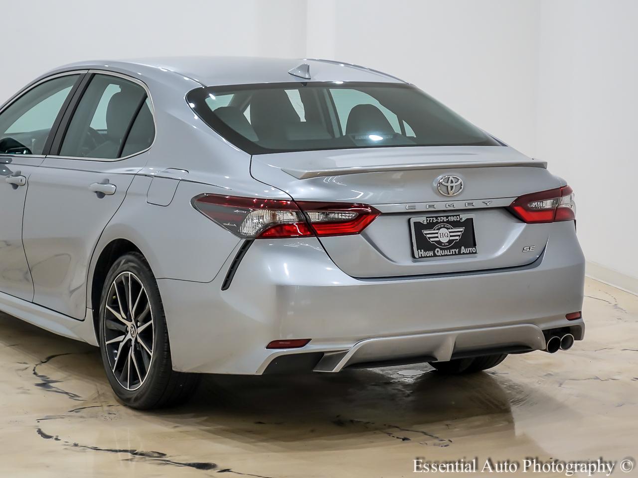 Toyota Camry SE 2024