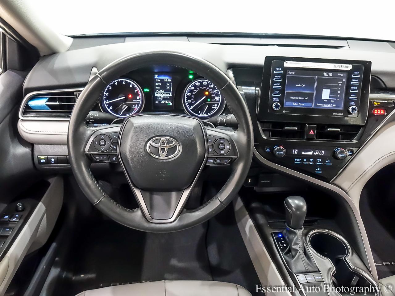 Toyota Camry SE 2024