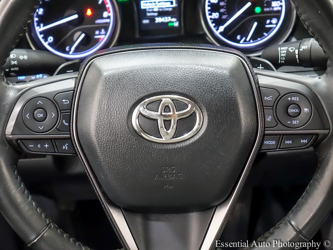 Toyota Camry SE 2024