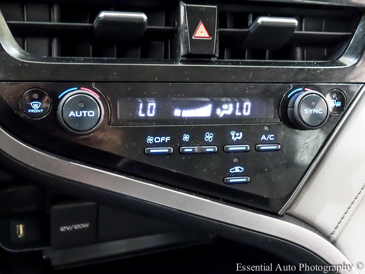 Toyota Camry SE 2024