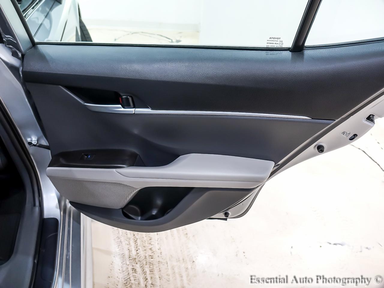 Toyota Camry SE 2024