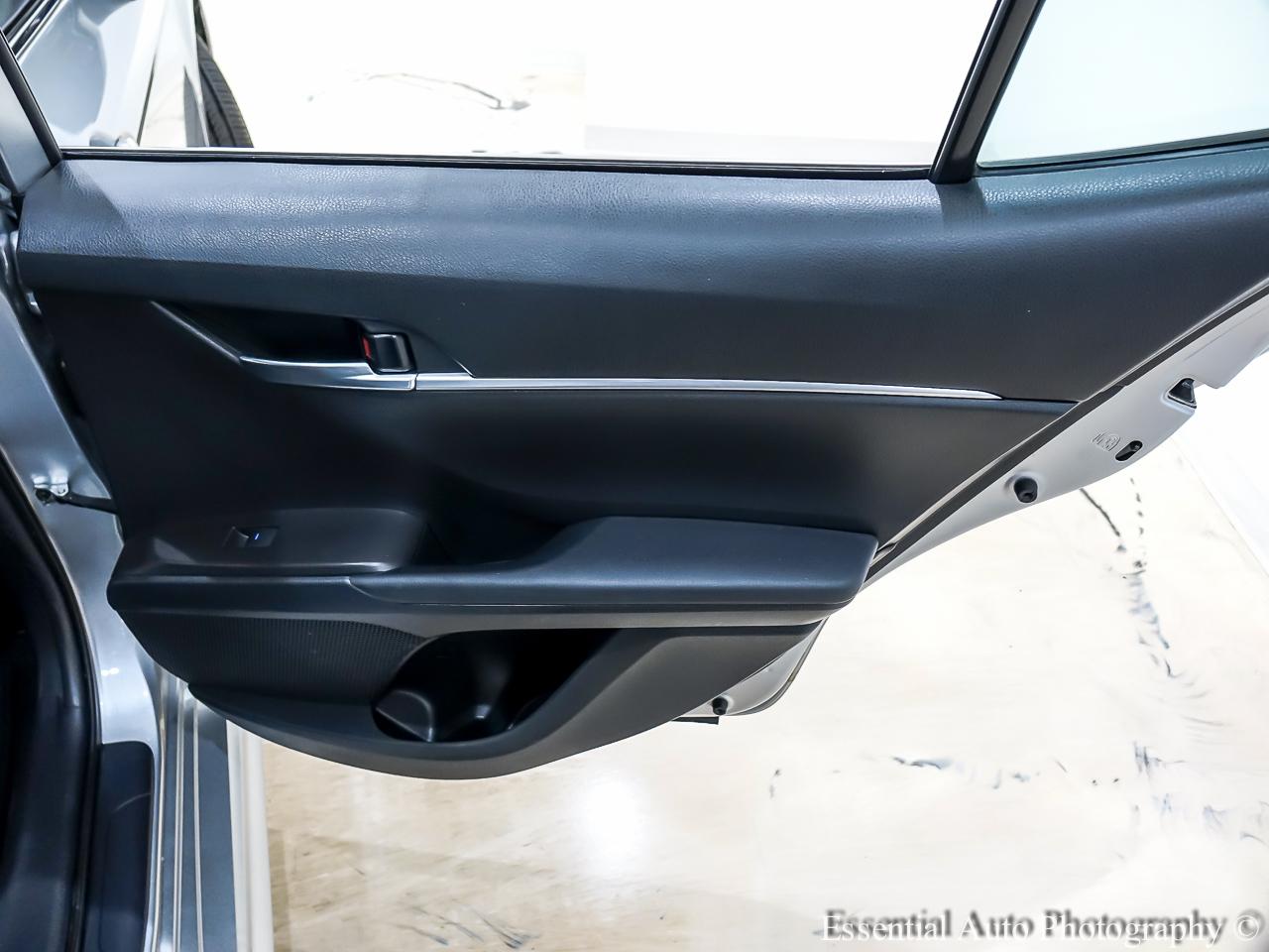 Toyota Camry SE 2021